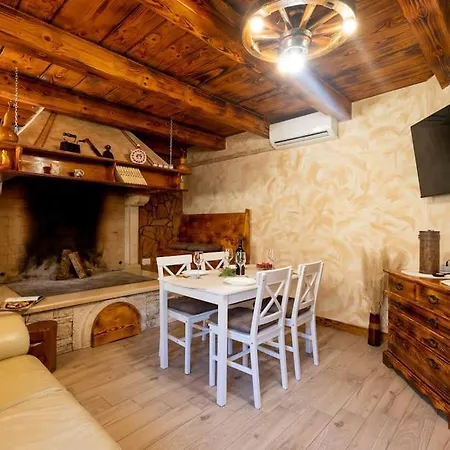 Apartment Apartman Vrh